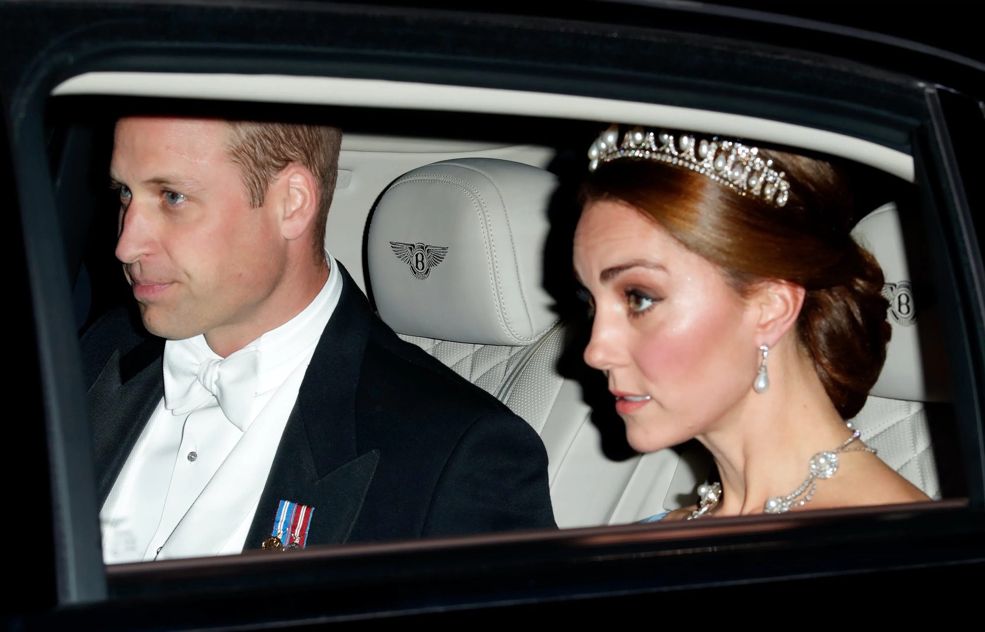 After more than a decade as a royal daughter-in-law, Princess Kate has only worn 4 crowns - Photo 12.