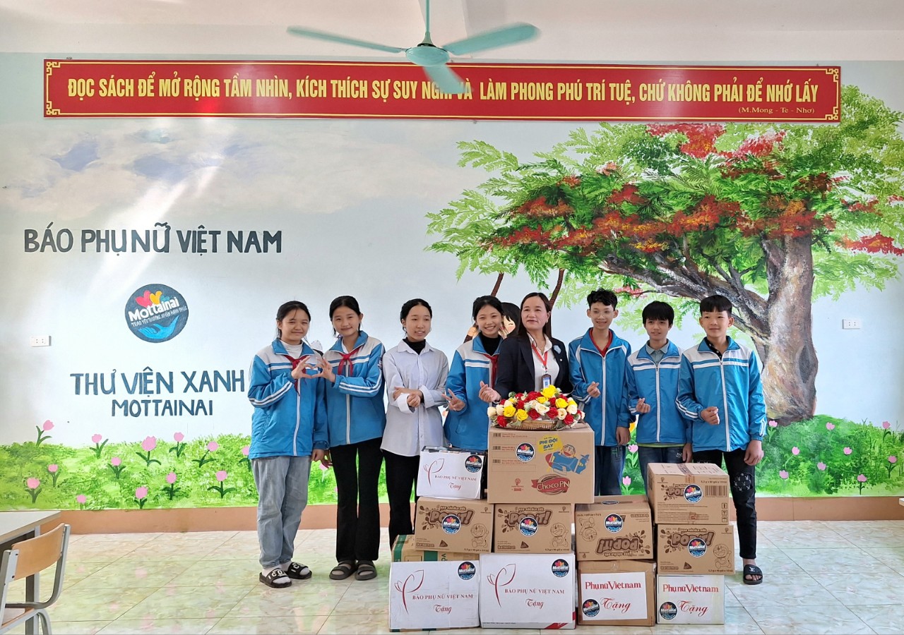 Báo Phụ nữ Việt Nam trao tặng Thư viện Xanh Mottainai cho học sinh trường THCS Hoàng Ngân- Ảnh 13.