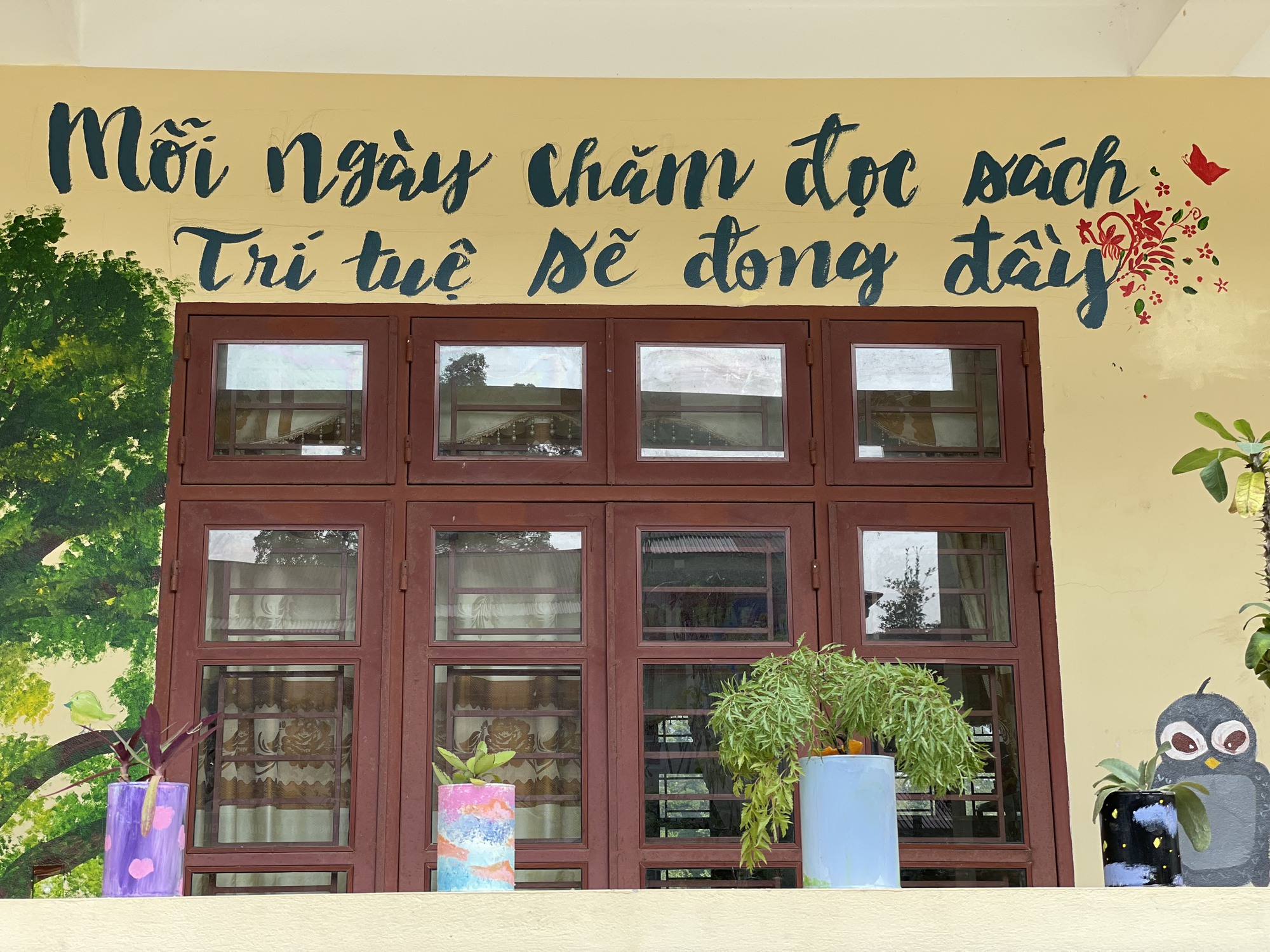 Báo Phụ nữ Việt Nam trao tặng Thư viện Xanh Mottainai cho học sinh trường THCS Hoàng Ngân- Ảnh 10.