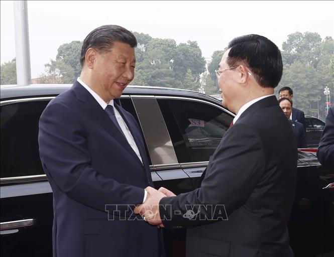 Chủ tịch Quốc hội Vương Đình Huệ hội kiến Tổng Bí thư, Chủ tịch nước Trung Quốc Tập Cận Bình- Ảnh 1.