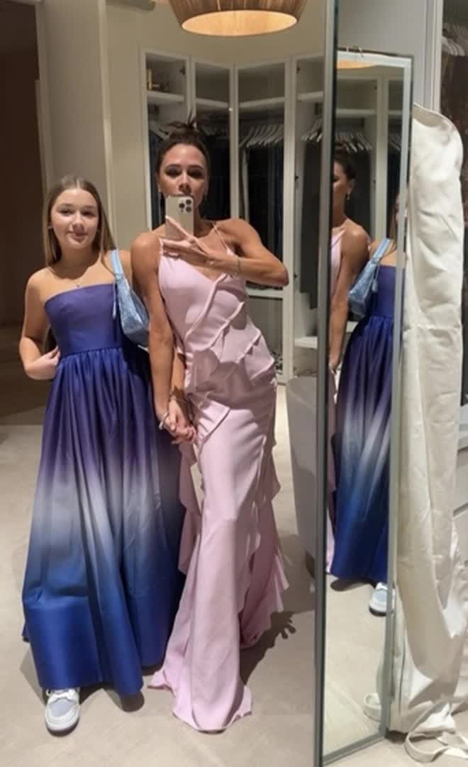 Victoria Beckham cho con gái 11 tuổi mặc váy quây, netizen nhìn ảnh liền chỉ trích 2 vấn đề  - Ảnh 1.