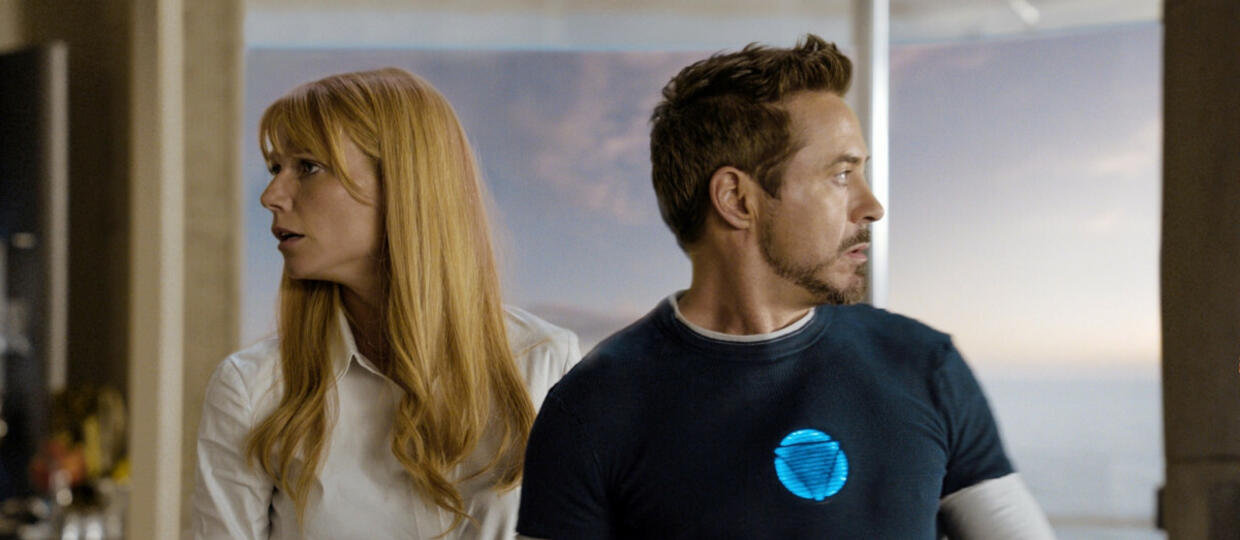 Đã ngoài 50 tuổi nhưng &quot;vợ của Iron Man&quot; vẫn trẻ khỏe, ít mắc bệnh nhờ 3 bí quyết khi ăn - Ảnh 2.