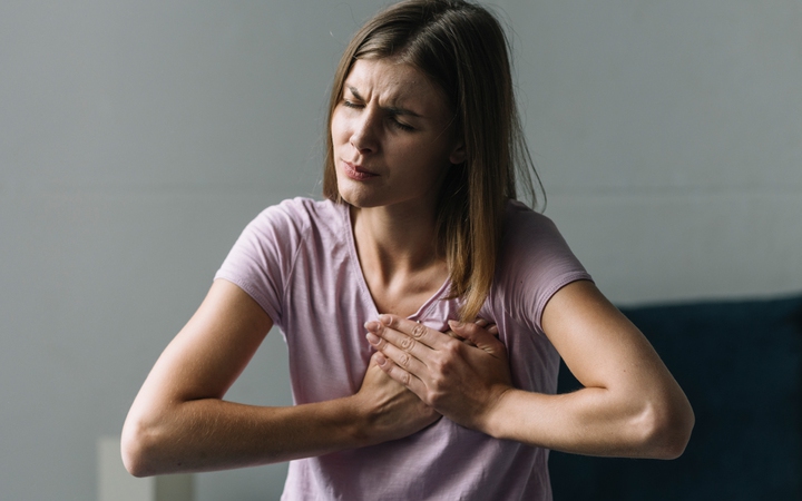 3 lý do khiến virus Nipah cực kỳ nguy hiểm với sức khỏe cộng đồng- Ảnh 1. Dấu hiệu bất thường cảnh báo cơn suy hô hấp sắp xảy ra