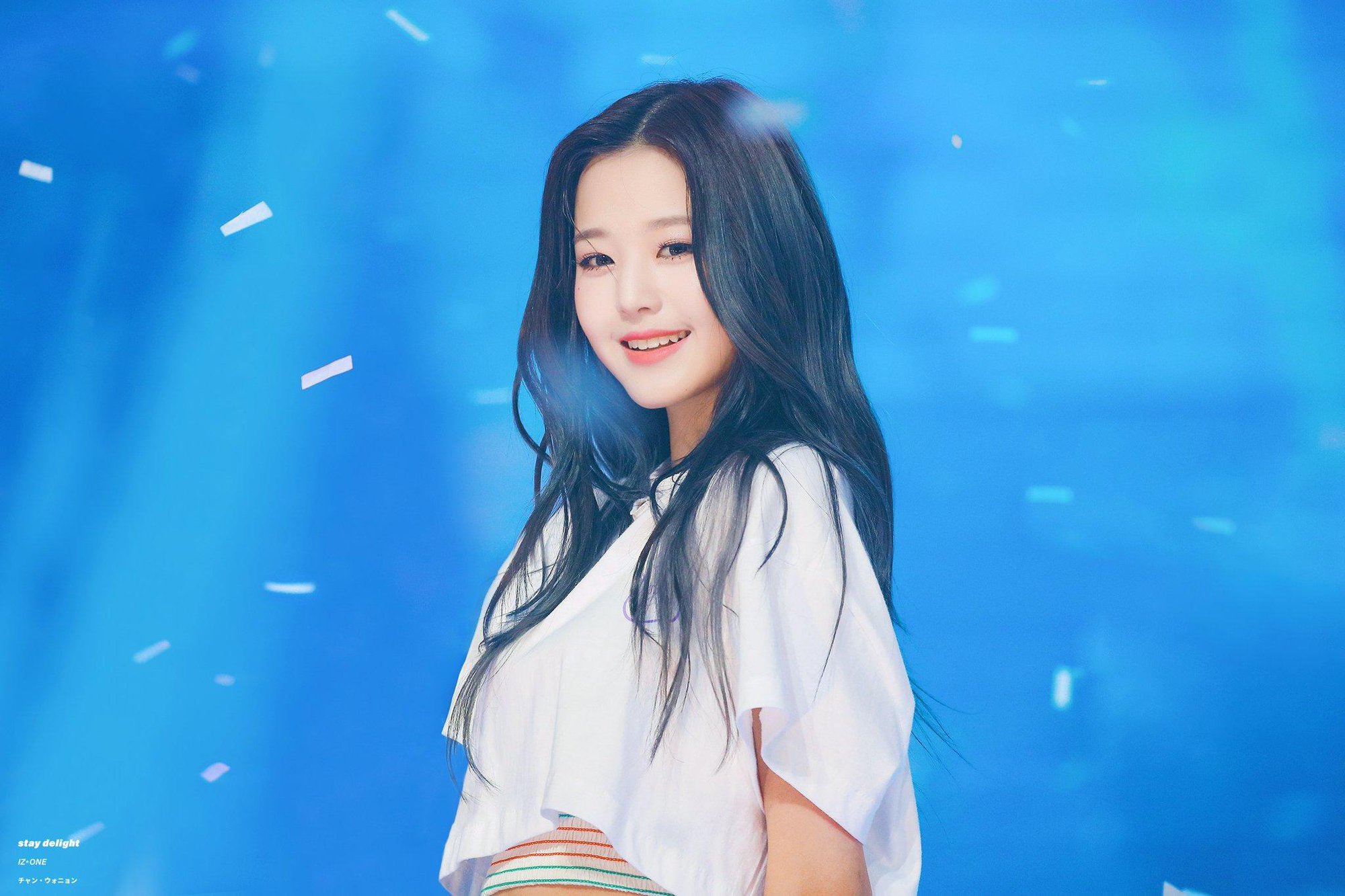 Jang Wonyoung hồi còn IZ*ONE: Hồn nhiên nhưng thiếu chừng mực?