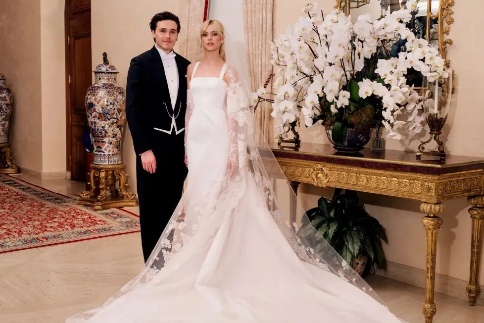 brooklyn-beckham-nicola-peltz-wedding-vogue-german-larkin-niood-978x65211zon-16788664900022094457437.png