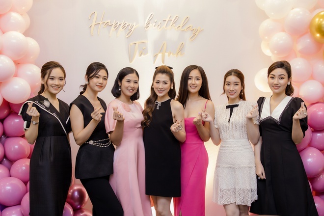 Đỗ Mỹ Linh và dàn người đẹp Vbiz so kè nhan sắc khi tụ họp mừng sinh nhật Hoa hậu Ngọc Hân - Ảnh 5.