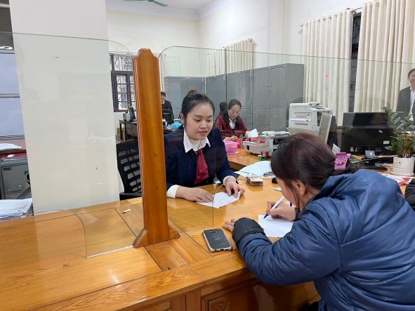 Agribank chi nhánh Đức Thọ Hà Tĩnh ngăn chặn thành công 02 vụ lừa đảo trên mạng xã hội - Ảnh 1.