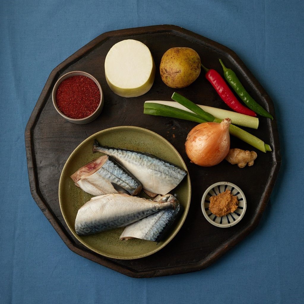 Đổi vị cho bữa cơm gia đình với món cá thu kho tộ thơm nức khiến ai cũng phải tấm tắc khen ngon - Ảnh 1.