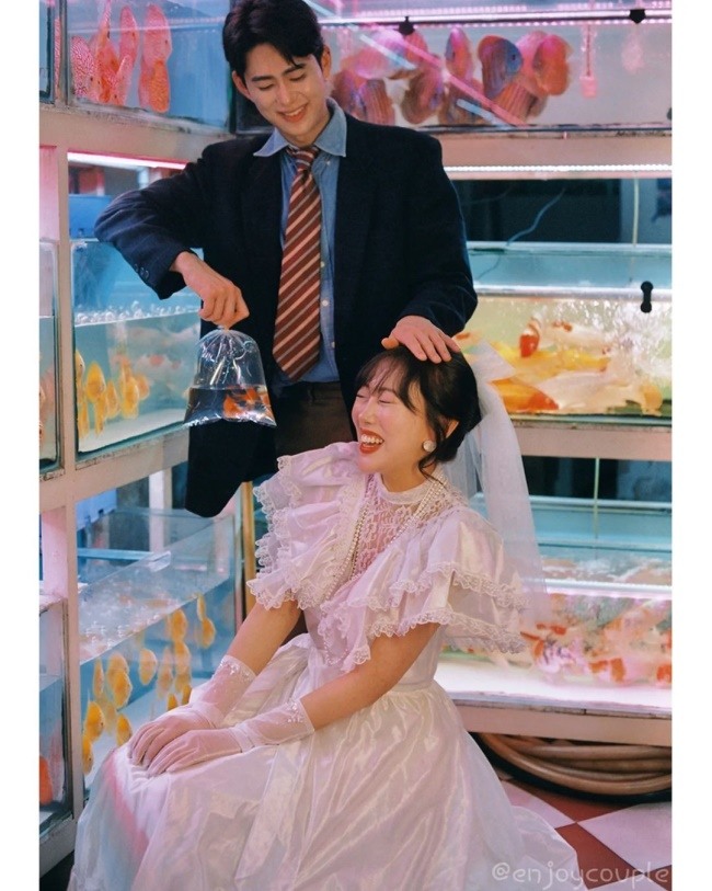 Cặp đôi diễn viên Hàn Quốc tung bộ ảnh cưới độc đáo ở Việt Nam sau màn cầu hôn xúc động gây dậy sóng - Ảnh 4.
