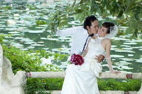 Thu Trang và Tiến Luật đăng loạt ảnh cưới “để đời” trong ngày Quốc tế hạnh phúc - Ảnh 5.