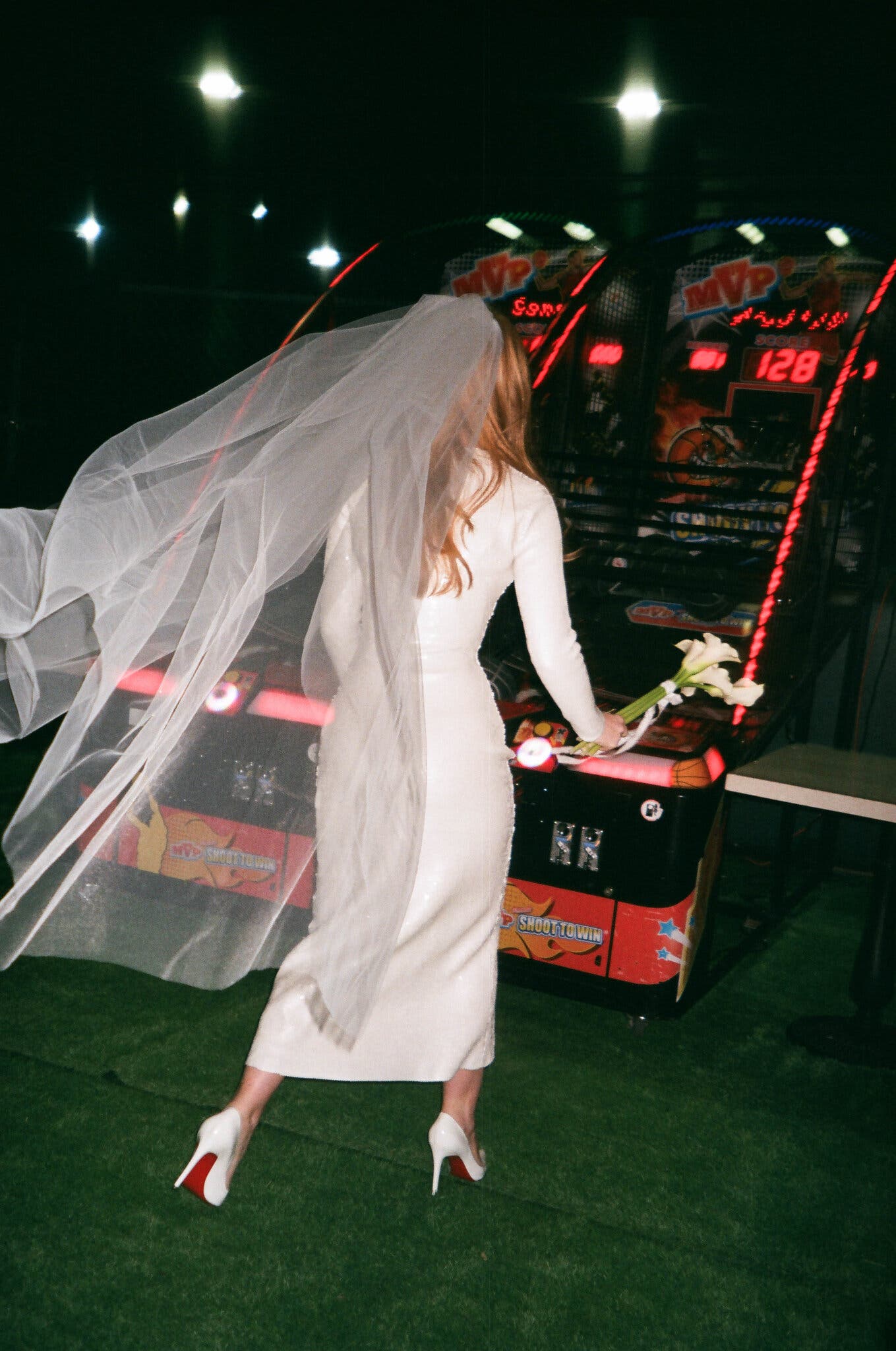 Váy cưới thập niên 90 - Ngược dòng thời gian trở thành xu hướng