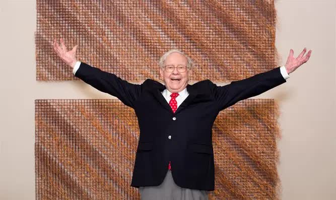 Uống 5 lon Coca mỗi ngày, nghiện đồ ăn nhanh, vì sao Warren Buffett vẫn trông khoẻ mạnh ở tuổi 92? - Ảnh 2.