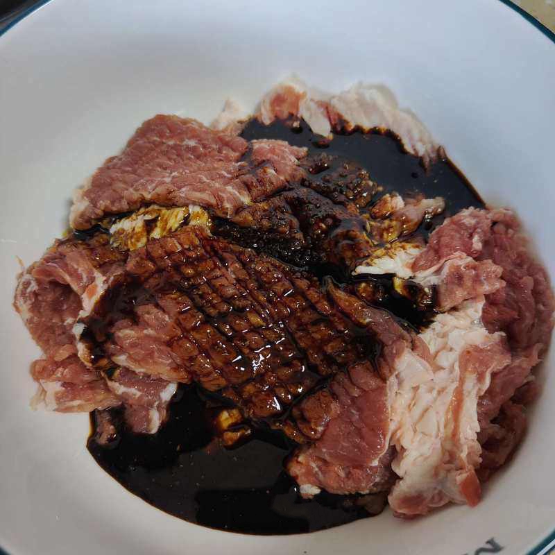 Cơm hết veo với món thịt chiên tỏi mềm ngon đậm đà  - Ảnh 4.
