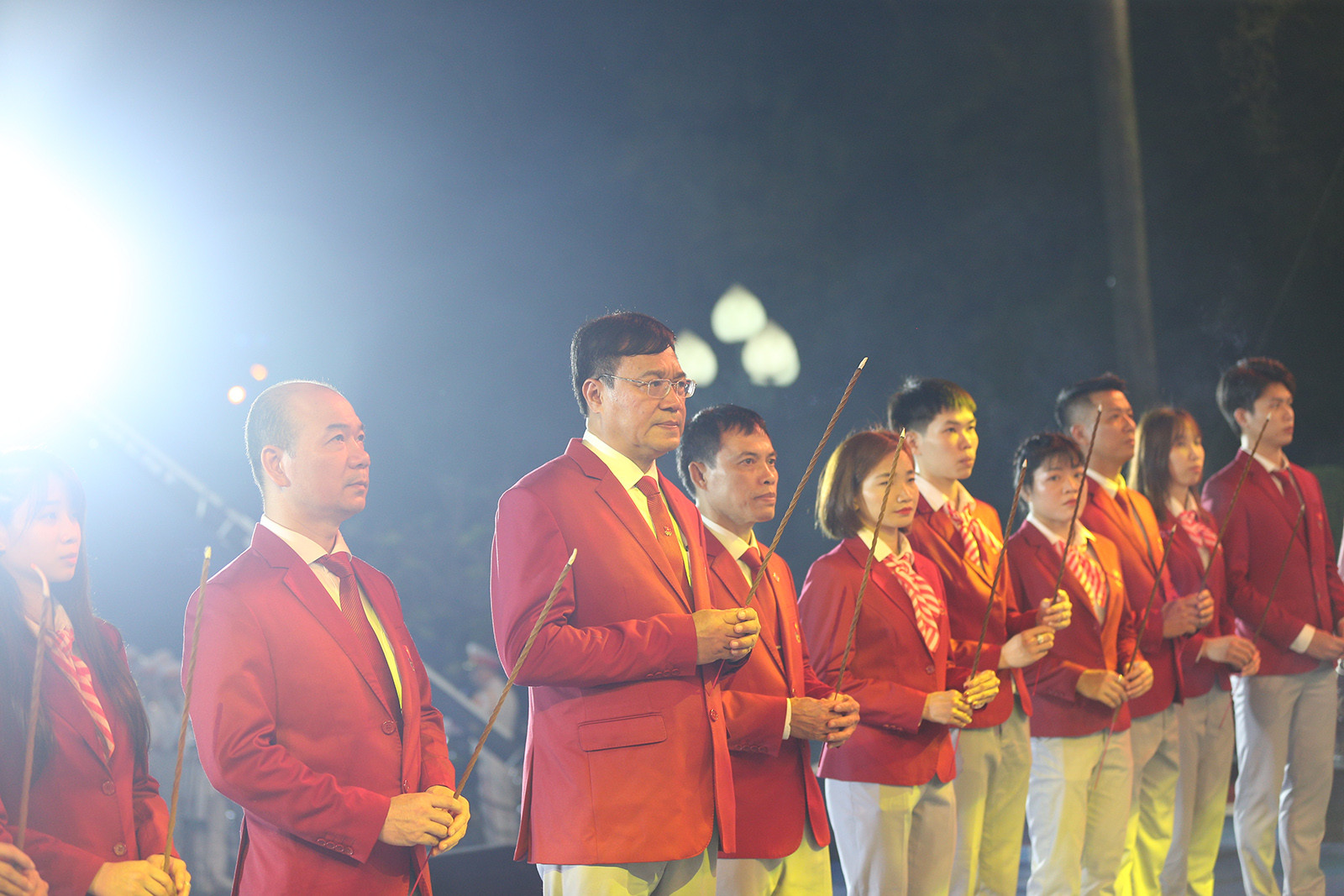 Đoàn thể thao Việt Nam xuất quân dự SEA Games 32 - Ảnh 1.