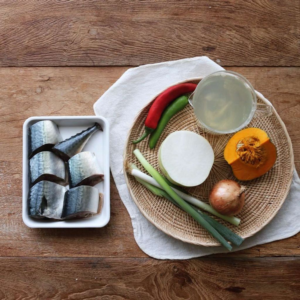 Món ngon cuối tuần: Cá thu kho củ cải đậm đà hương vị cực kỳ đưa cơm khiến ai cũng tấm tắc khen - Ảnh 1.