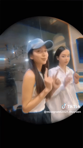 Hoa hậu Thuỳ Tiên và Thanh Thuỷ đọ sắc khi chung khung hình, gây sốt ra sao mà thu về 500.000 lượt xem - Ảnh 1.
