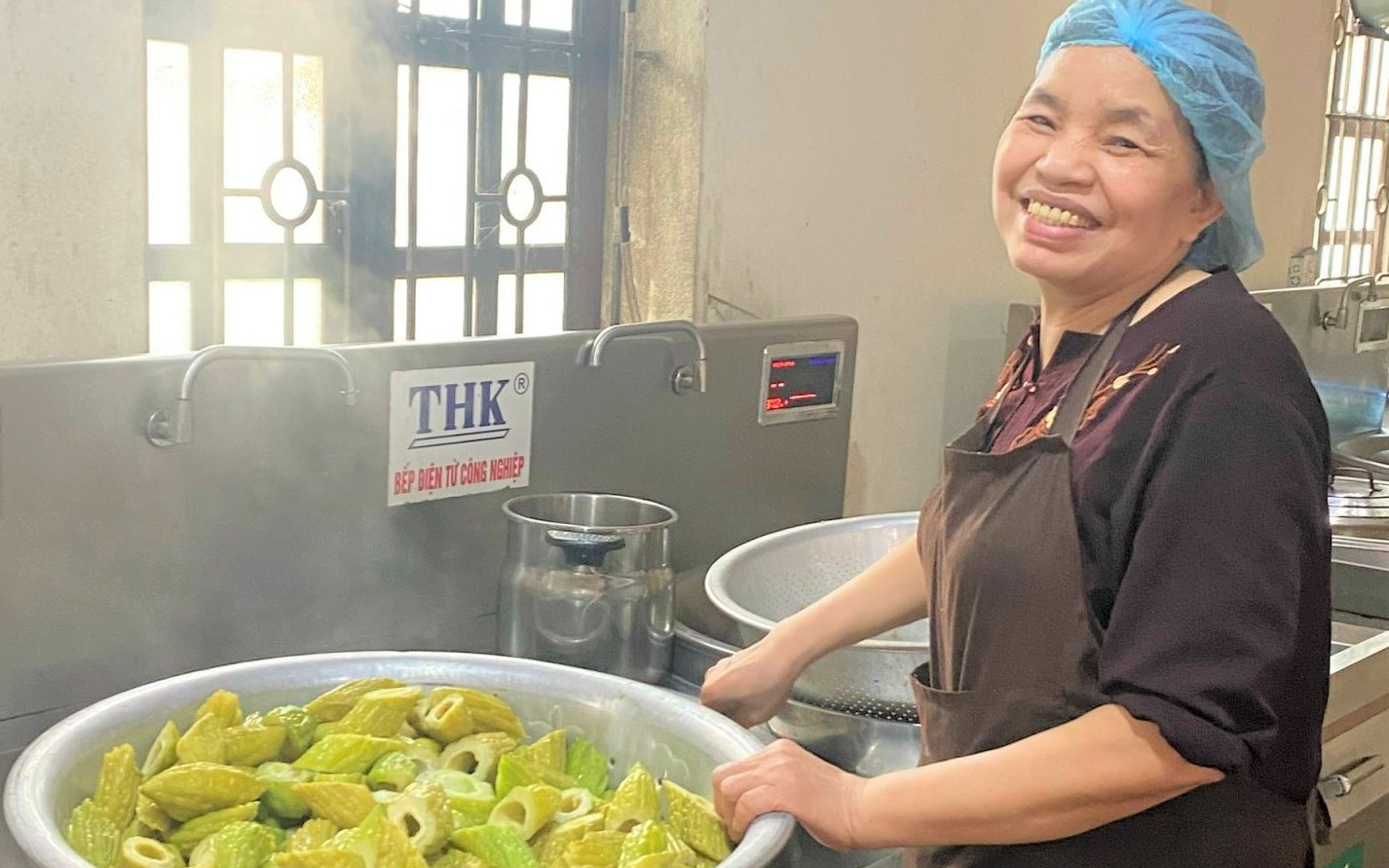 “Bếp trưởng” chùa Guột: 20 năm nấu cơm chay cho hàng chục nghìn người 