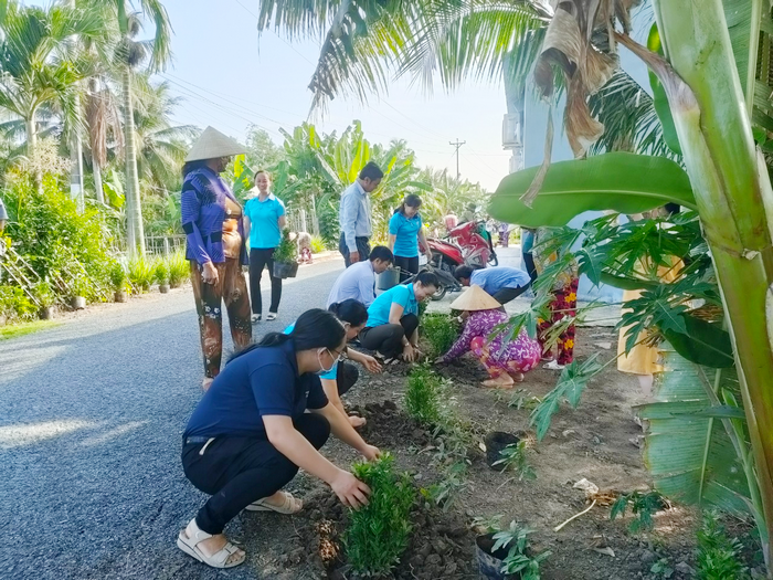 Các cấp Hội LHPN: Nhiều phong trào, phần việc thiết thực, ý nghĩa mừng sinh nhật Bác - Ảnh 10.