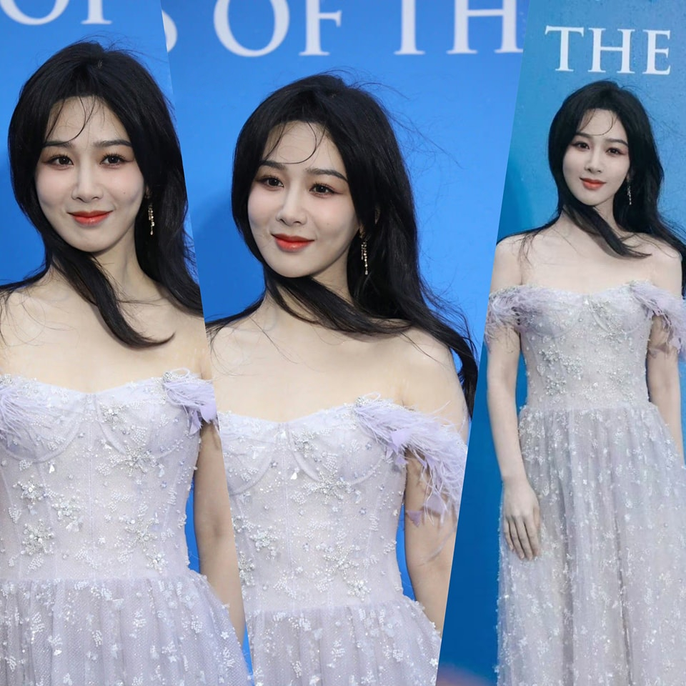 Triệu Lệ Dĩnh, Dương Tử diện váy trắng xinh đẹp khiến fans reo hò
