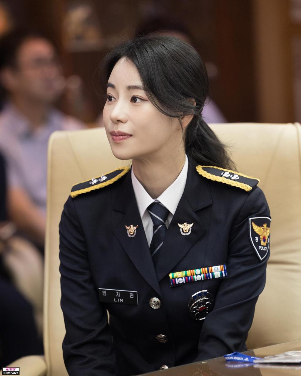 “Ác nữ The Glory” Lim Ji Yeon bất ngờ được bổ nhiệm làm sĩ quan cảnh sát danh dự - Ảnh 3.