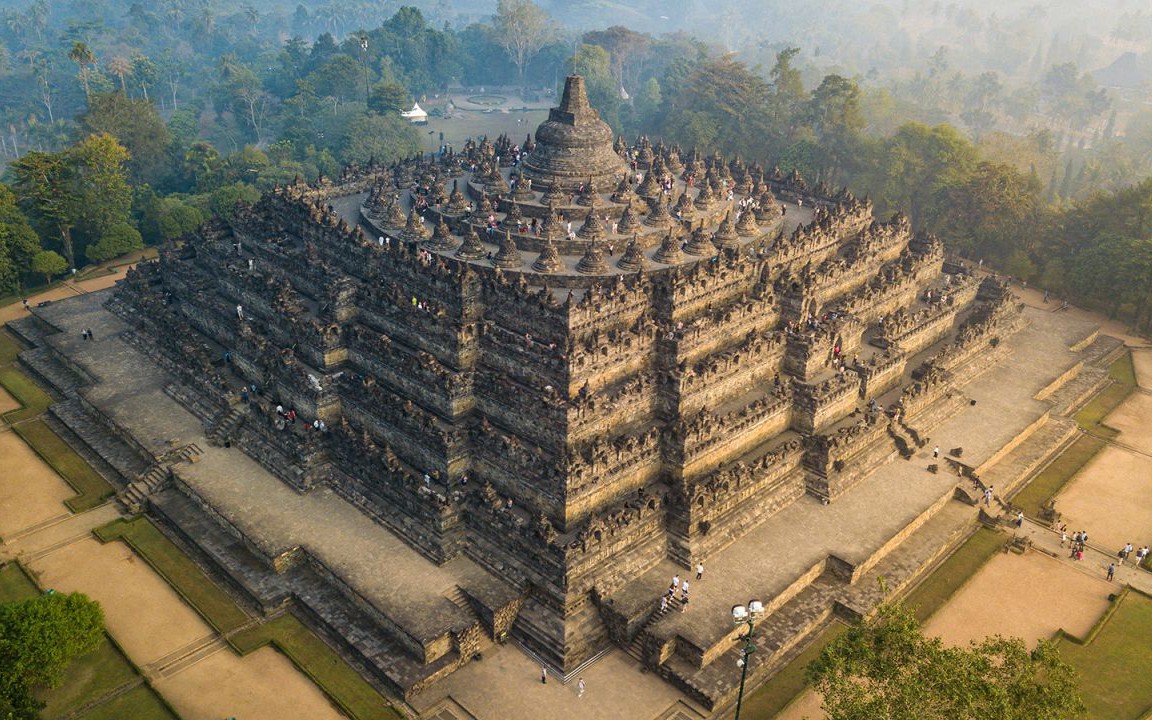 Borobudur: Ngôi đền Phật giáo lớn nhất thế giới với kiến trúc độc đáo và ấn tượng
