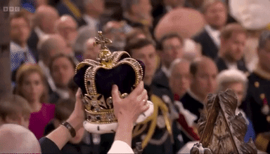 Lễ đăng quang Vua Charles III: Cả thế giới dõi theo khoảnh khắc vị vua đầu tiên đăng quang sau 70 năm đi vào lịch sử - Ảnh 1.