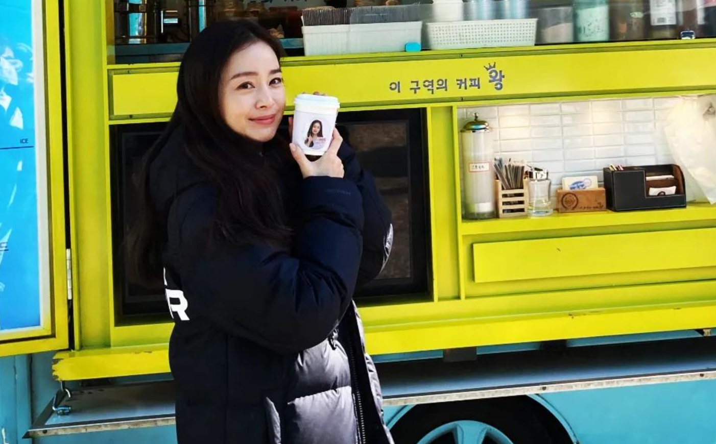 Kim Tae Hee tự tin để mặt mộc từ trên phim đến hậu trường, lộ một dấu hiệu tuổi tác ở tuổi 43 - Ảnh 5.