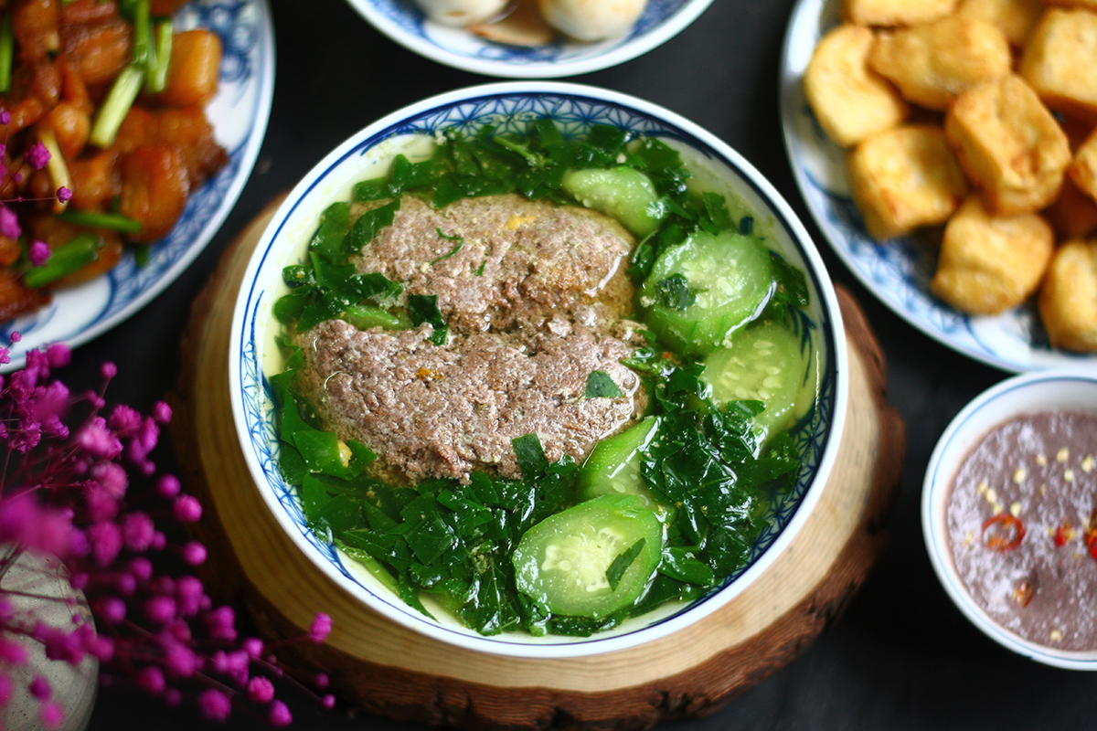 4 người trong gia đình nhập viện sau khi ăn canh cua: Chuyên gia chỉ ra 3 điều "tai hại"