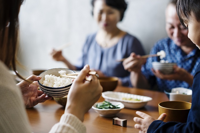 Tốc độ ăn và thứ tự ăn “lột trần&quot; tính cách tiềm ẩn của một người: Người ăn nhanh thường bộc trực, ăn càng chậm càng tinh tế - Ảnh 2.