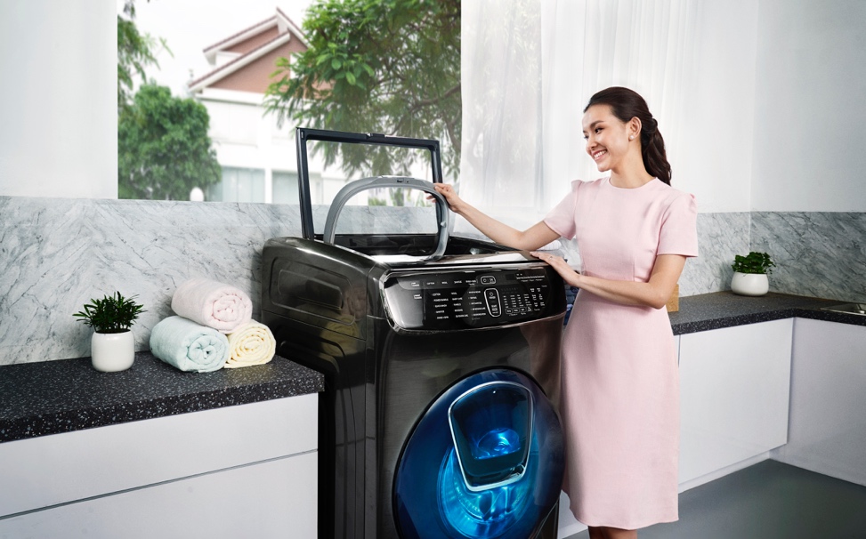 Mẹo giặt đồ ít được biết đến nhưng có thể làm khô quần áo nhanh hơn và tiết kiệm chi phí điện nước - Ảnh 2.