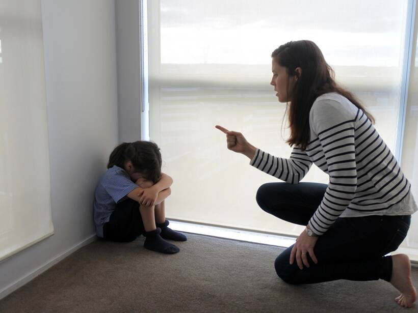 Tại sao cha mẹ la hét lại không hiệu quả trong việc dạy con cái? - Ảnh 2.