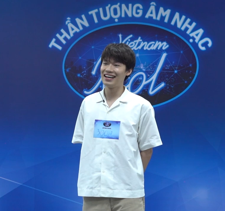 Quang Trung bất ngờ thi Vietnam Idol nhưng bị đánh rớt ngay vòng gửi xe? - Ảnh 2.
