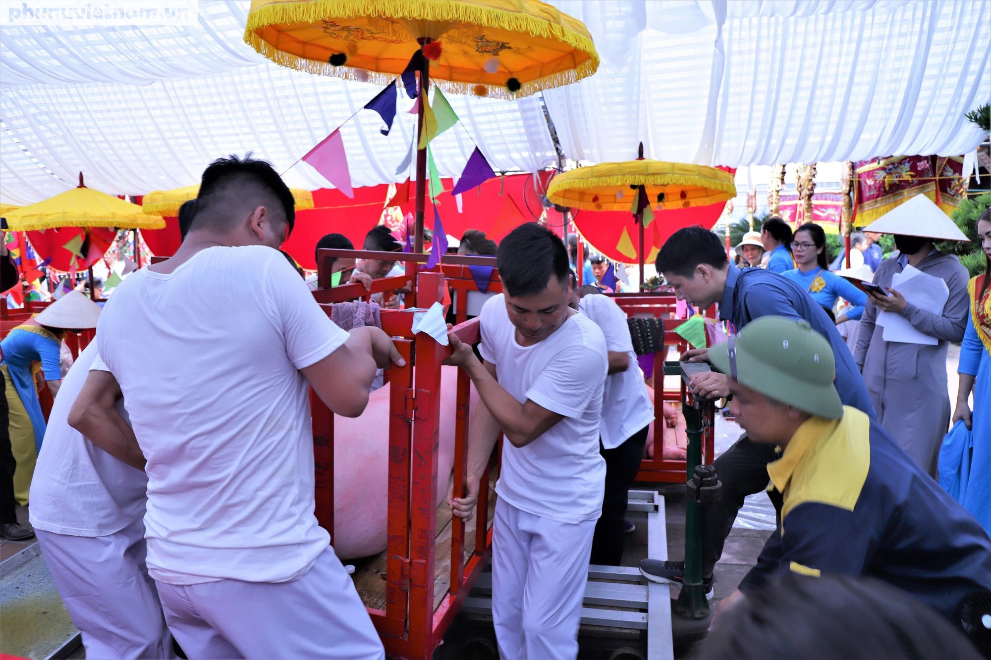 Đến Móng Cái tham dự Lễ hội đình Trà Cổ - Di sản văn hóa phi vật thể cấp Quốc gia - Ảnh 9.