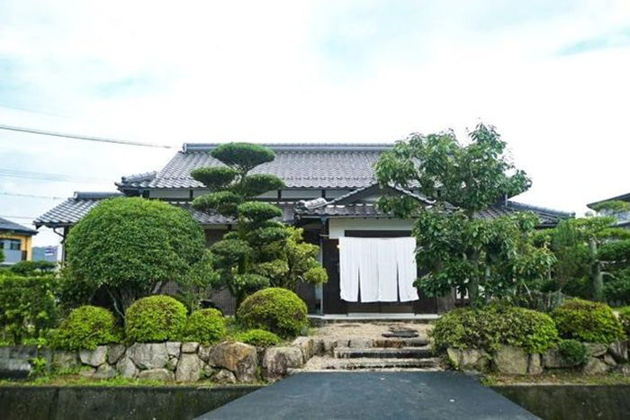 Cuộc sống thảnh thơi trong ngôi nhà vườn bình yên rợp bóng cây xanh của cặp vợ chồng người Nhật có niềm đam mê đặc biệt với cà phê - Ảnh 2.