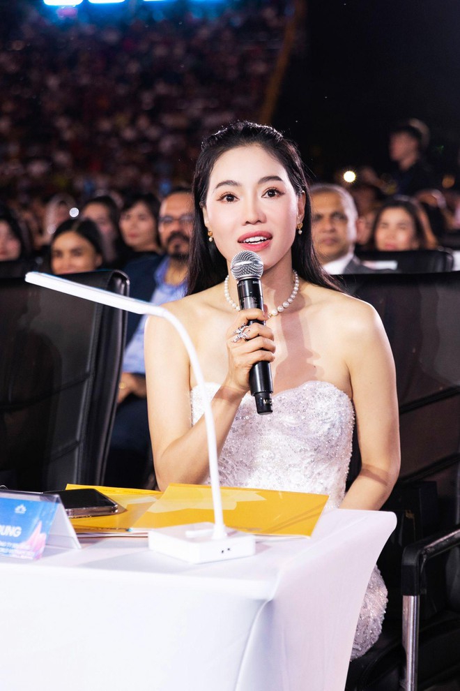 Trưởng BTC Miss World Vietnam 2023: &quot;Chúng tôi xin lỗi vì những phát ngôn chưa chuẩn của Hoa Hậu Ý Nhi đã làm tổn thương nhiều bạn trẻ&quot; - Ảnh 1.