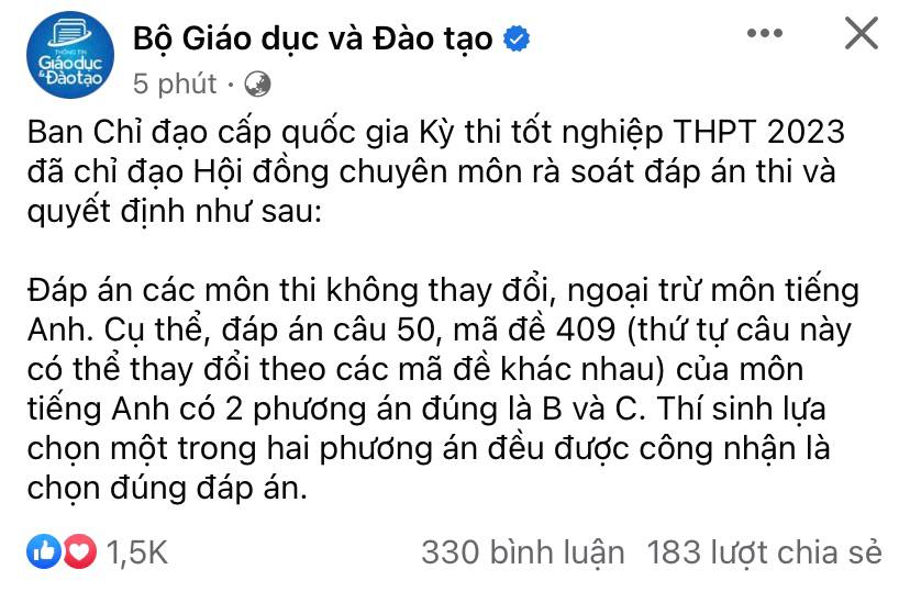 Bộ GD&ĐT chính thức điều chính đáp án môn tiếng Anh, cả &quot;comparative&quot; và &quot;distinctive&quot; đều đúng! - Ảnh 2.