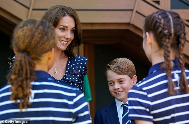 Chiến thuật nuôi dạy con thông minh của Kate: Cách Vương phi xứ Wales để con được &quot;thả lỏng&quot; dù là người nổi tiếng - Ảnh 8.