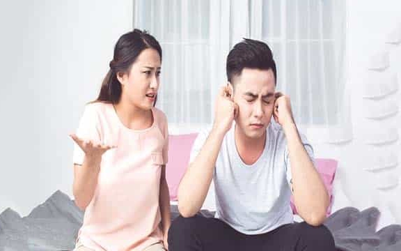 Nói nhiều có bị coi là hành vi bạo lực gia đình?