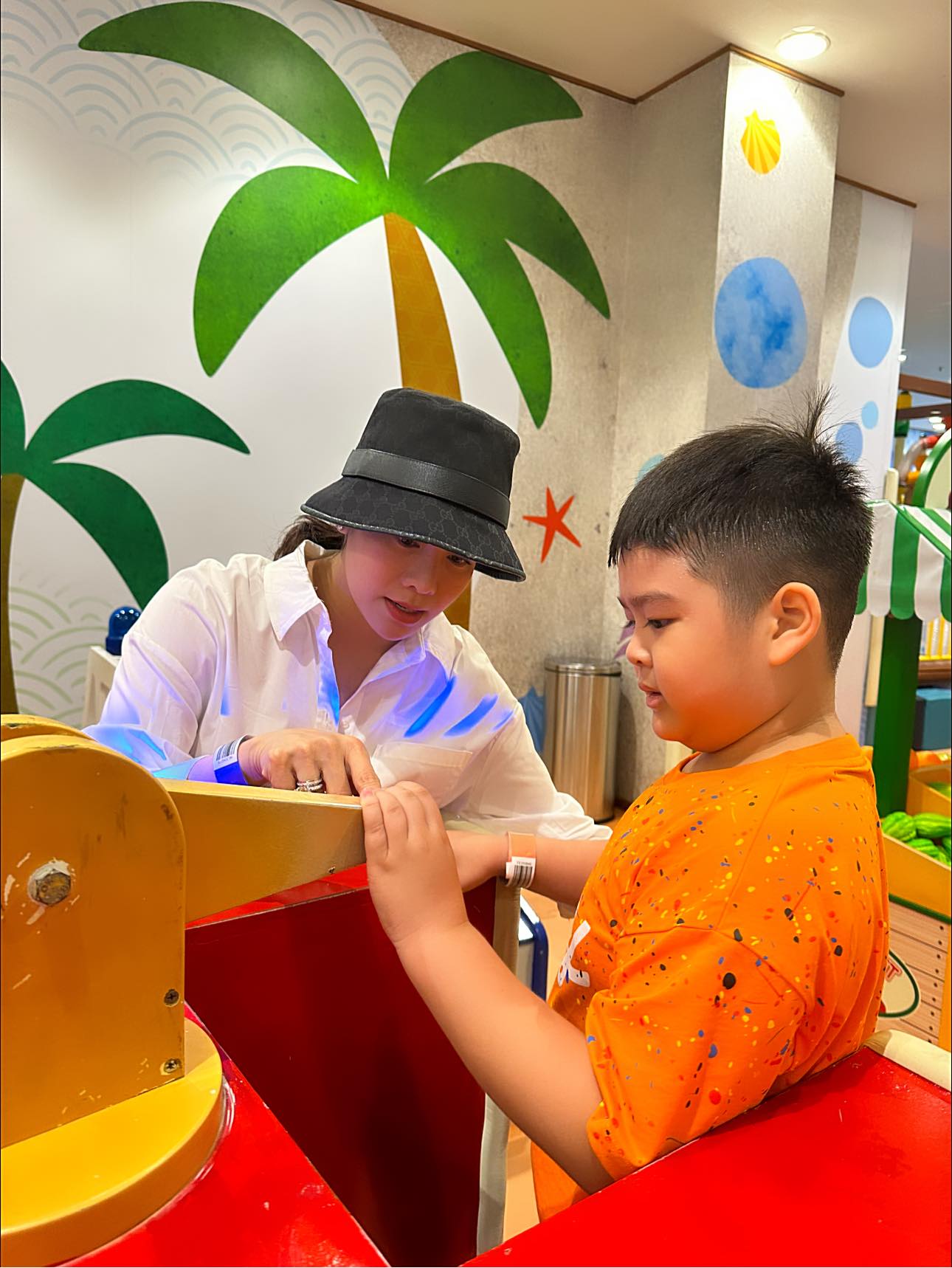 Mừng tuổi mới đầy niềm vui, Nhật Kim Anh chia sẻ hạnh phúc sau cuộc tranh chấp nuôi con với chồng cũ