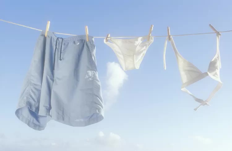 Cách giặt đồ bơi để bền màu, lâu dão, bảo vệ chất vải - Ảnh 1.