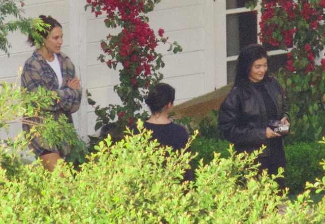 Kylie Jenner chia tay Timothée Chalamet sau 7 tháng hẹn hò, nghi vấn bị bạn trai tài tử lợi dụng danh tiếng - Ảnh 3.