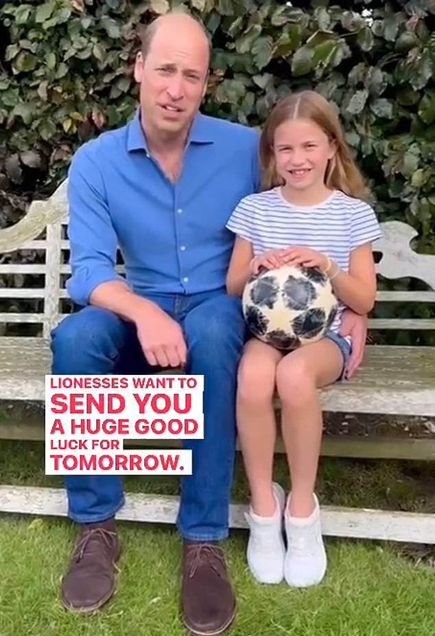 Thân vương William xuất hiện cùng con gái Charlotte, lên tiếng xin lỗi vì sự vắng mặt trong trận chung kết World Cup nữ 2023 - Ảnh 1.
