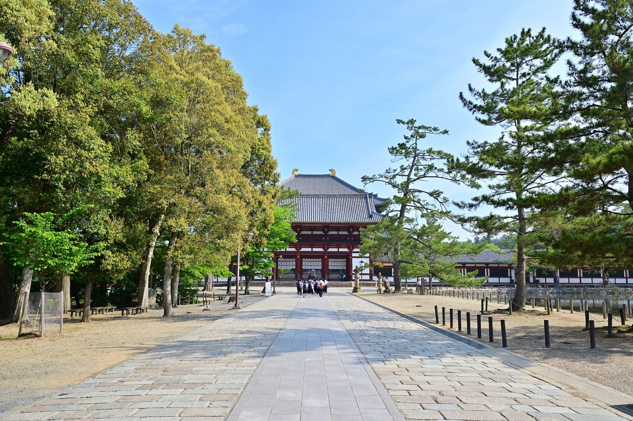 Chùa Tōdaiji: Nơi lưu giữ lịch sử và văn hóa Nhật Bản - Ảnh 2.
