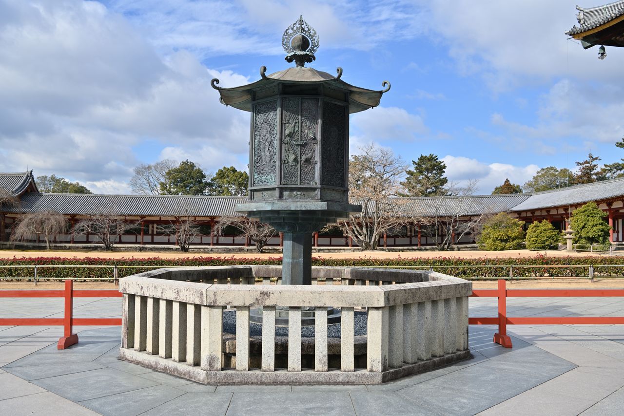 Chùa Tōdaiji: Nơi lưu giữ lịch sử và văn hóa Nhật Bản - Ảnh 8.