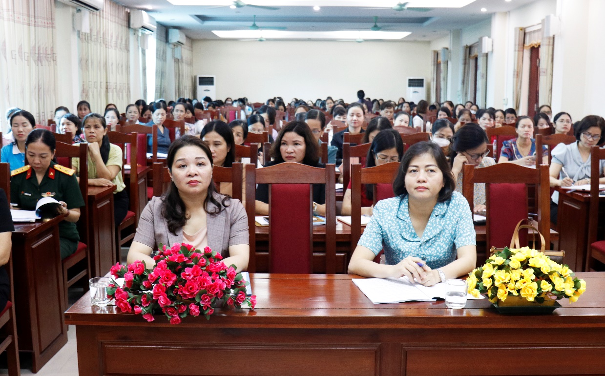 Gần 200 cán bộ phụ nữ tỉnh Bắc Ninh được tập huấn nghiệp vụ công tác Hội năm 2023 - Ảnh 1.