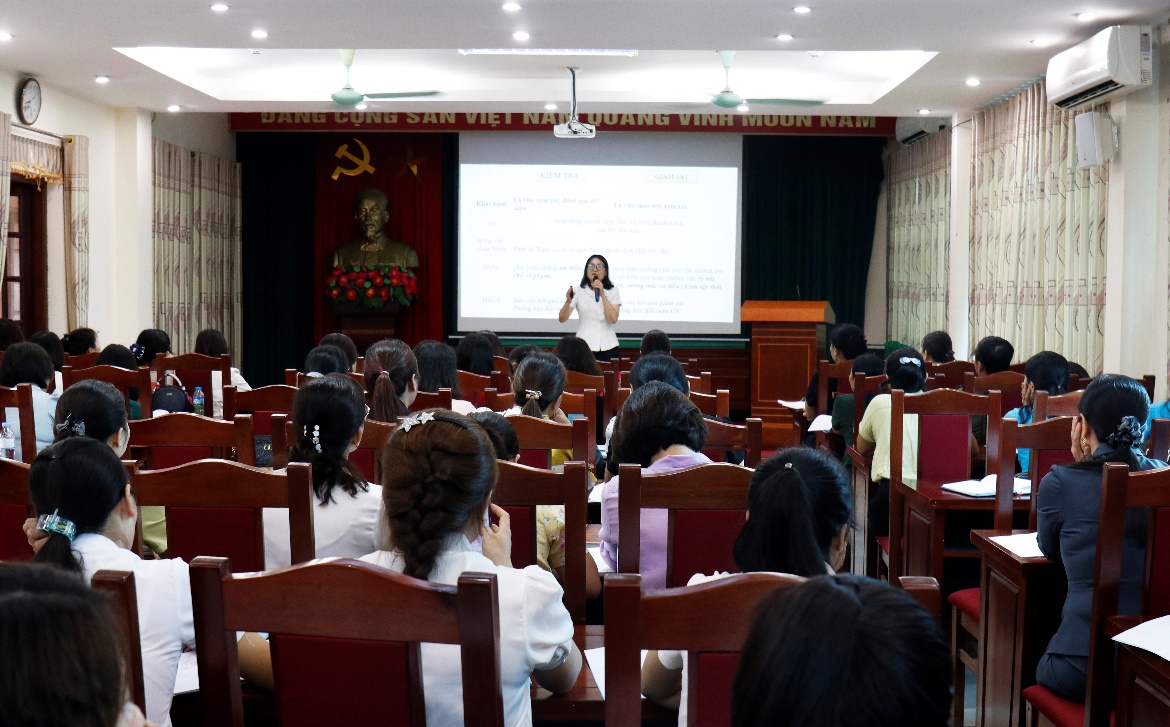 Gần 200 cán bộ phụ nữ tỉnh Bắc Ninh được tập huấn nghiệp vụ công tác Hội năm 2023 - Ảnh 2.