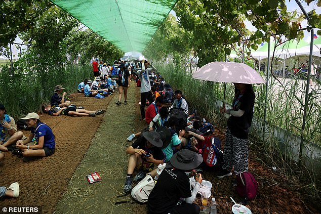 Ảnh: Nắng nóng cực đoan khiến hàng trăm trẻ bị sốc nhiệt, sự kiện lớn ở Hàn có nguy cơ bị hủy bỏ - Ảnh 6.