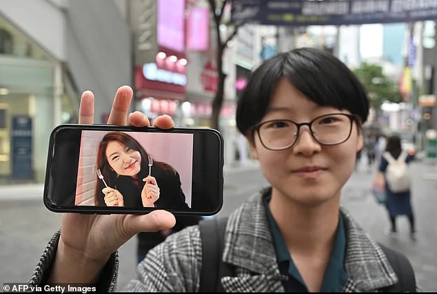 Phụ nữ Hàn Quốc: Từ áp lực phải đẹp đến “4B” - Ảnh 1.