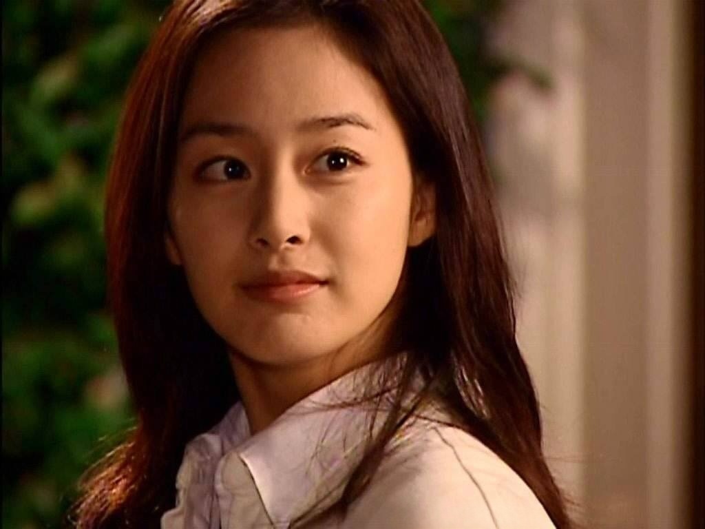 Nhan sắc dàn &quot;chị đẹp&quot; xứ Hàn ở phim kinh điển nhất sự nghiệp: Đôi mắt đượm buồn của Song Hye Kyo gây thương nhớ - Ảnh 5.