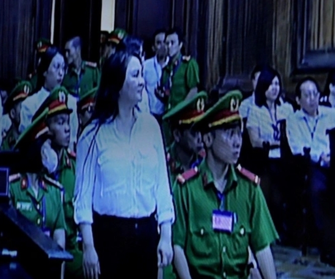 Bà Nguyễn Phương Hằng nhận mức án 3 năm tù - Ảnh 2.